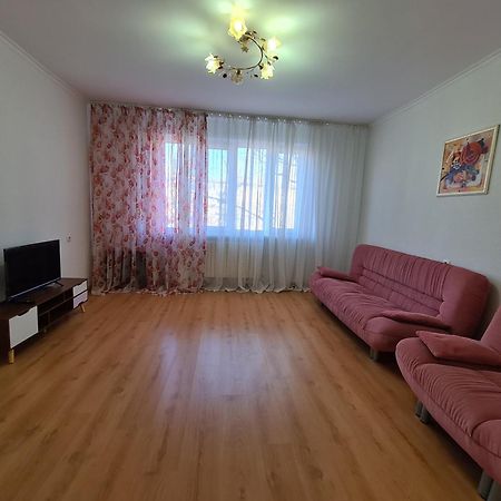 Apartament 2 Bedrooms, Botanica Kişinev Dış mekan fotoğraf