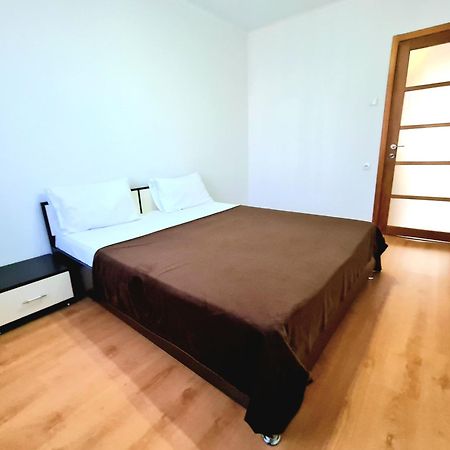 Apartament 2 Bedrooms, Botanica Kişinev Dış mekan fotoğraf