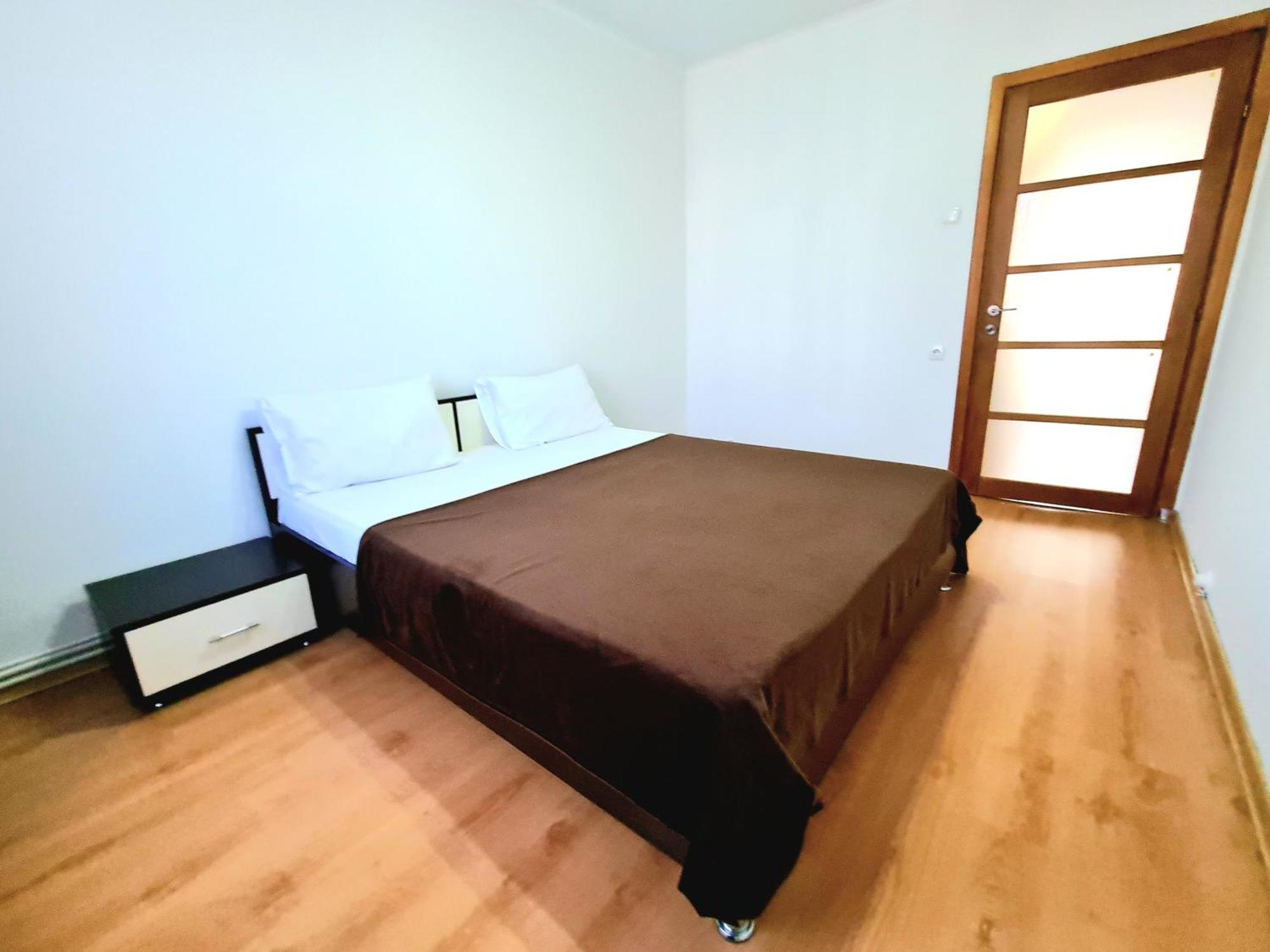 Apartament 2 Bedrooms, Botanica Kişinev Dış mekan fotoğraf
