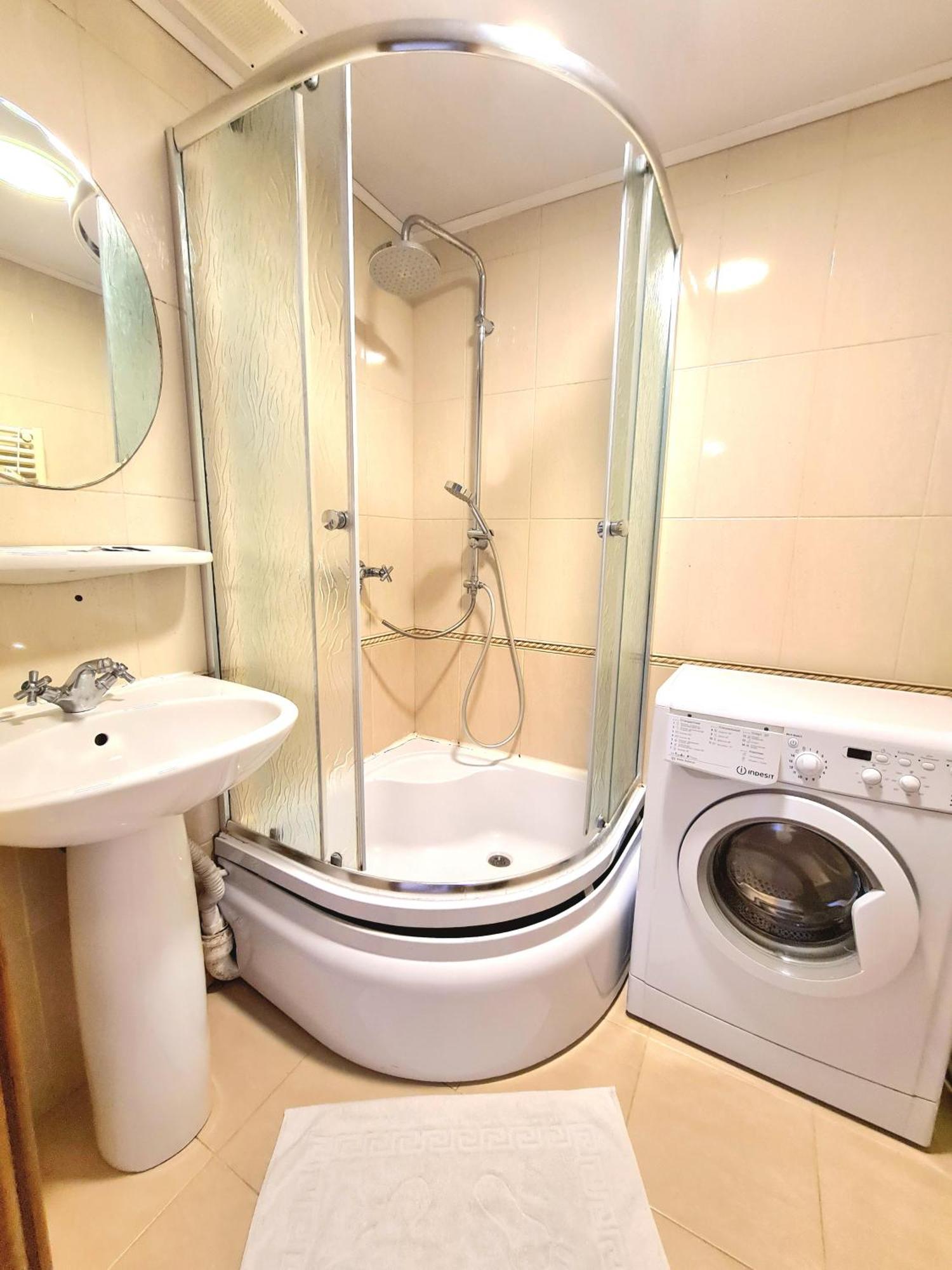 Apartament 2 Bedrooms, Botanica Kişinev Dış mekan fotoğraf